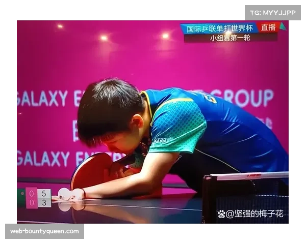 乒乓球混团世界杯看台现热烈氛围,中外球迷互动成亮点 乒乓球混团世界杯看台现热烈氛围,中外球迷互动成亮点